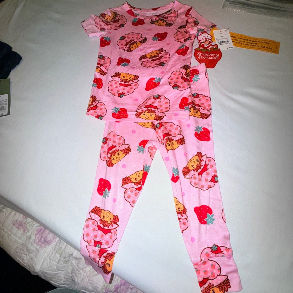 Strawberry Shortcake Pajama Set Kids 18M Pink NEW Viscose Snug Fit Retro Print